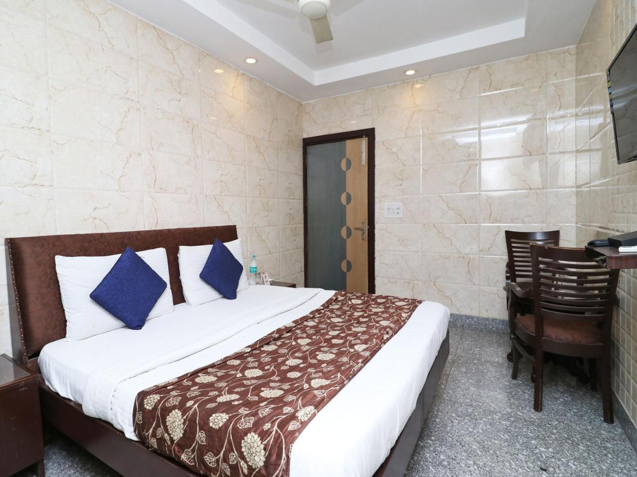Oyo 2705 Hotel Preet Palace Nové Dillí Exteriér fotografie
